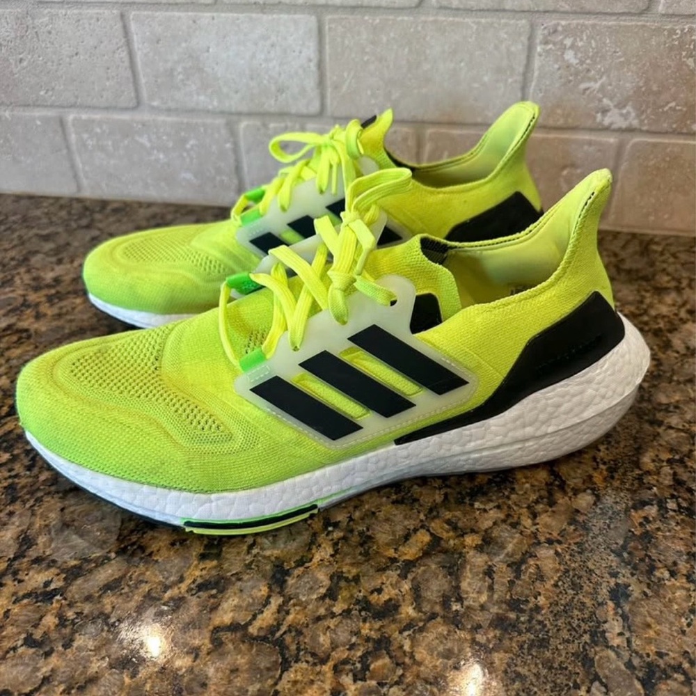 Men’s Adidas Ultraboost 21 Solar Yellow Size 11